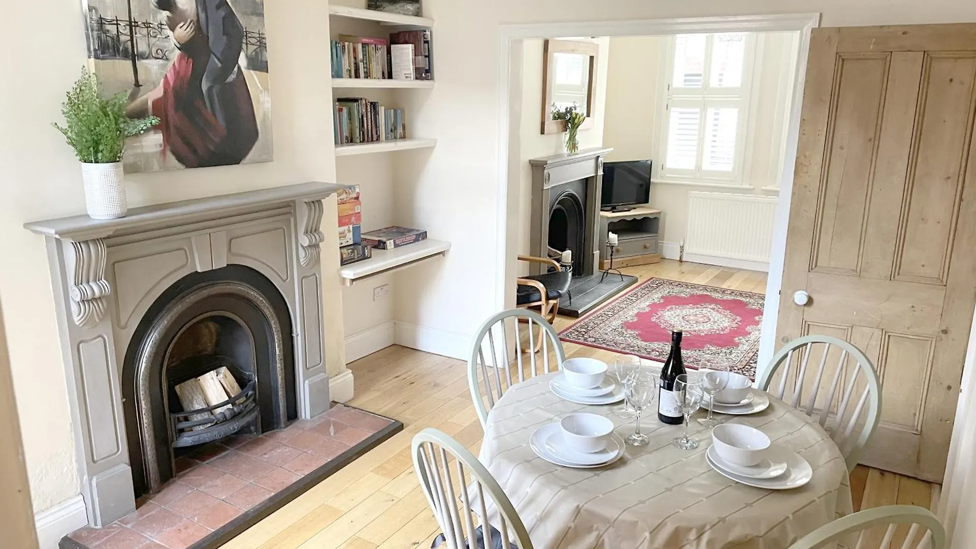 Riverside Lodge - Quaint Victorian Home By The River York